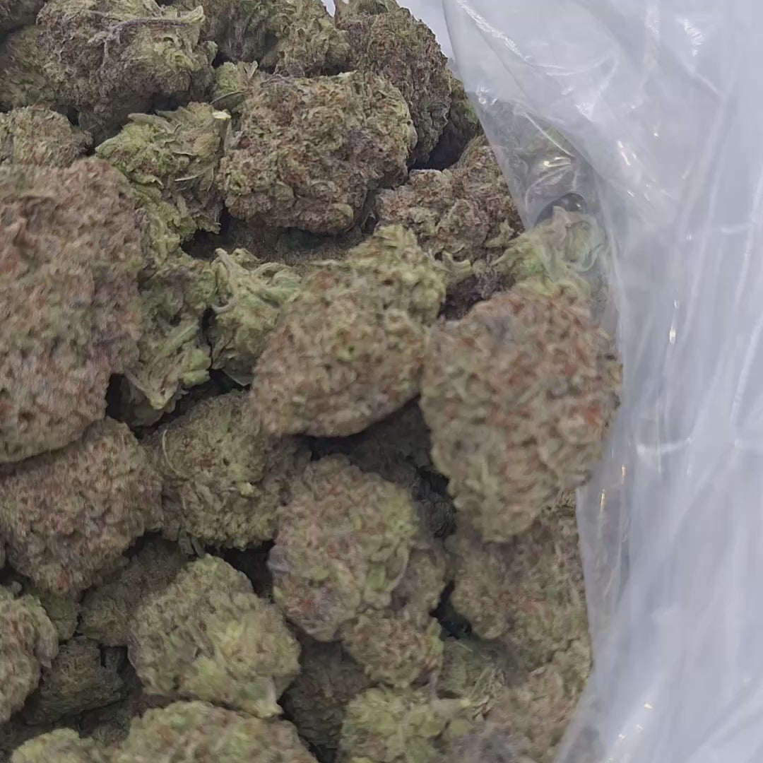 Load video: Double Stuffed Oreoz